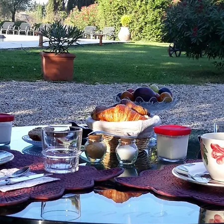 Mas La Pomarede Bed & Breakfast 5*