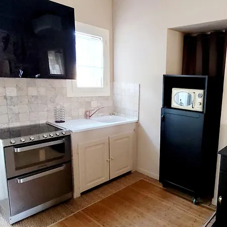 Bed & Breakfast Mas La Pomarede 5*